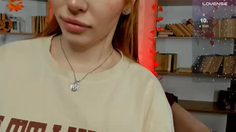 Snapshot of miss_redfox chatting on September 21, 3:27 am Margo online show from September 21, 3:27 am