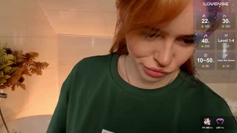 Snapshot of miss_redfox chatting on September 19, 4:22 am Margo online show from September 19, 4:22 am