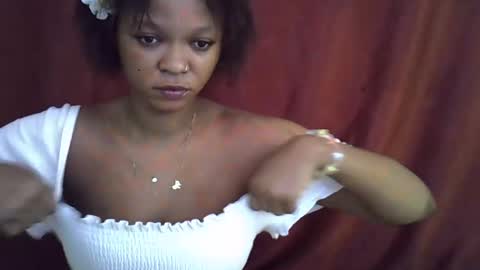 Snapshot of miss_rihanna2 chatting on October 9, 5:44 am miss_rihanna2 online show from October 9, 5:44 am