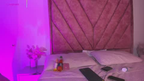 miss_sunnyy online show from April 16, 8:08 pm