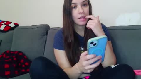 Bella online show from October 31, 2:21 pm