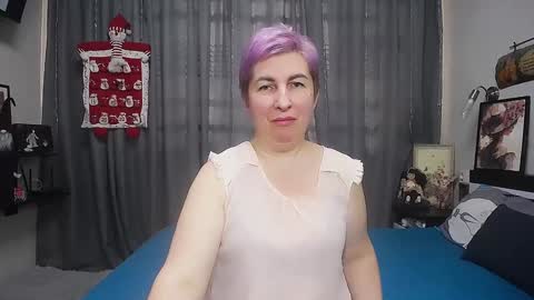 Snapshot of miss_tasha_kom chatting on December 18, 8:09 am miss_tasha_kom online show from December 18, 8:09 am