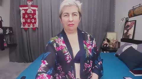 Snapshot of miss_tasha_kom chatting on December 16, 7:48 am miss_tasha_kom online show from December 16, 7:48 am