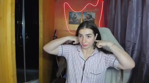 Snapshot of miss_tasy chatting on March 3, 4:10 am Melanie January 15th is my birthday there will be an interesting show online show from March 3, 4:10 am