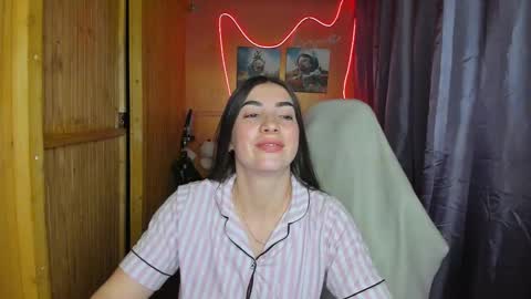 Snapshot of miss_tasy chatting on February 17, 11:23 am Melanie January 15th is my birthday there will be an interesting show online show from February 17, 11:23 am