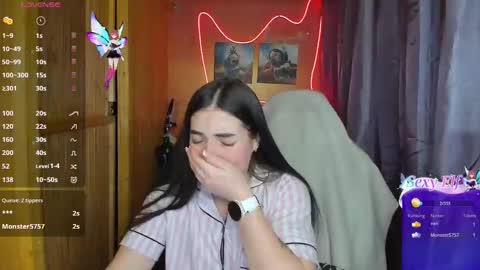 Snapshot of miss_tasy chatting on February 19, 6:11 am Melanie January 15th is my birthday there will be an interesting show online show from February 19, 6:11 am