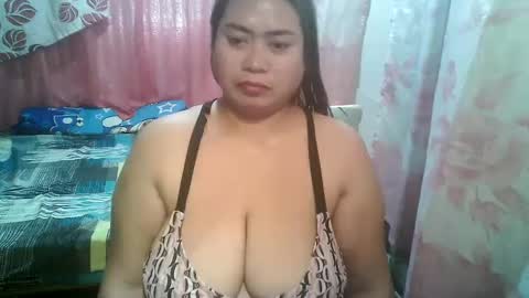 Snapshot of miss_v0lcan0 chatting on February 19, 10:31 pm miss v0lcan0 online show from February 19, 10:31 pm
