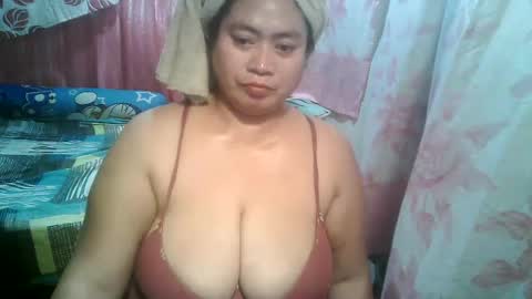 Snapshot of miss_v0lcan0 chatting on February 16, 10:21 am miss v0lcan0 online show from February 16, 10:21 am