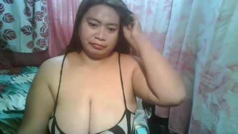Snapshot of miss_v0lcan0 chatting on February 3, 10:32 pm miss v0lcan0 online show from February 3, 10:32 pm