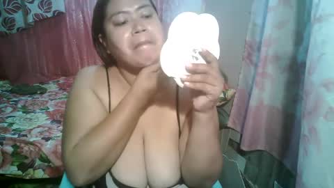 Snapshot of miss_v0lcan0 chatting on March 8, 9:24 am miss v0lcan0 online show from March 8, 9:24 am