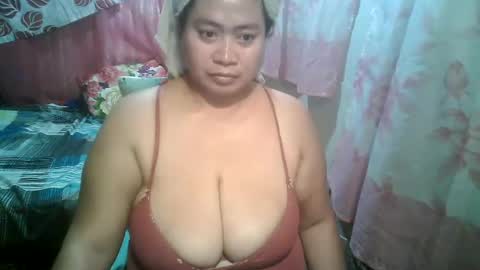 Snapshot of miss_v0lcan0 chatting on February 15, 10:11 am miss v0lcan0 online show from February 15, 10:11 am