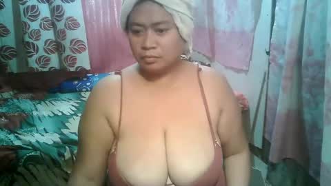 Snapshot of miss_v0lcan0 chatting on February 6, 11:20 am miss v0lcan0 online show from February 6, 11:20 am