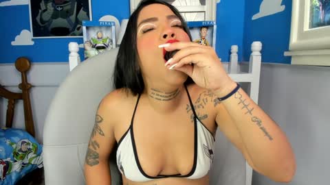 Vaiolette online show from January 15, 2:38 am