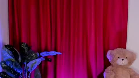 Miss Veronica online show from October 28, 1:39 pm