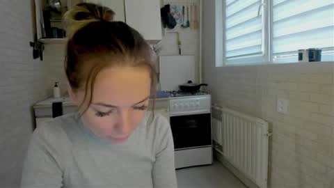 Snapshot of miss_you20 chatting on October 16, 6:05 am miss_you20 online show from October 16, 6:05 am