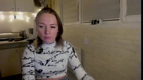 Snapshot of miss_you20 chatting on October 31, 10:03 pm miss_you20 online show from October 31, 10:03 pm