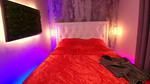 Eva online show from October 12, 8:11 pm