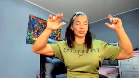 Snapshot of missale chatting on October 4, 6:56 pm Alesyamuscledoll online show from October 4, 6:56 pm