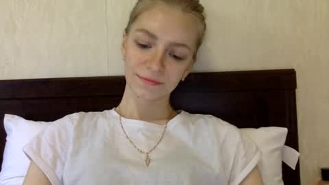 Alli not bb not babe not baby online show from December 14, 12:44 pm