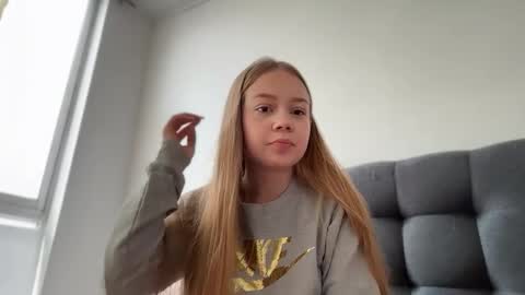 Ameliahs online show from November 22, 3:26 pm