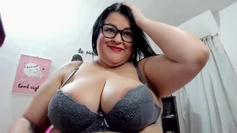 Snapshot of missbarbarahot_ chatting on September 26, 4:04 pm BARBARA follow me instagran missbarbieho online show from September 26, 4:04 pm