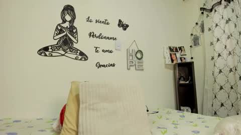 Snapshot of missbarbarahot_ chatting on October 14, 5:48 pm BARBARA follow me instagran missbarbieho online show from October 14, 5:48 pm