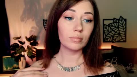 Snapshot of missbeverlymills chatting on December 15, 2:37 pm The divine Beverly online show from December 15, 2:37 pm