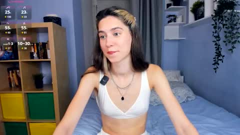 Snapshot of misschaotic_ chatting on October 7, 7:46 am Shelley online show from October 7, 7:46 am