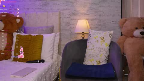 Snapshot of missdanah chatting on October 27, 9:42 pm D A N A online show from October 27, 9:42 pm