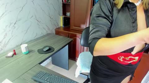 Escarlet online show from January 24, 1:13 am