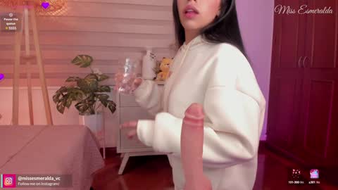 Julieta Arboleda   but i like call me esme online show from January 10, 11:22 am