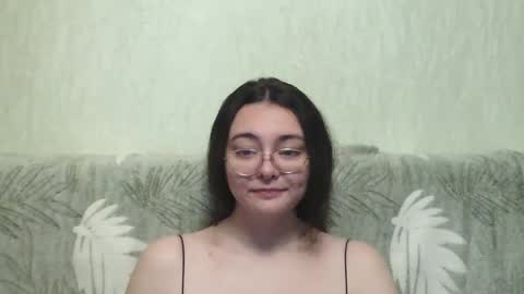 missis mona online show from December 7, 8:27 pm