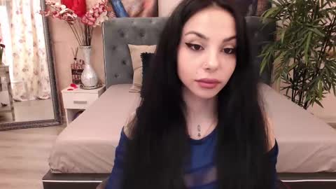 missjuliax online show from March 12, 7:02 am