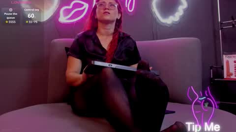 Snapshot of misskathyfox chatting on October 10, 8:58 pm misskathyfox online show from October 10, 8:58 pm