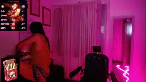 Snapshot of misslana_wn chatting on October 5, 6:07 am LanaLul online show from October 5, 6:07 am