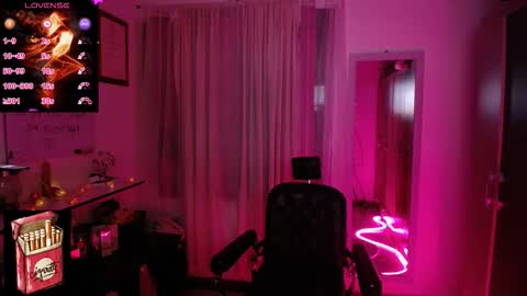 Snapshot of misslana_wn chatting on October 20, 4:15 am LanaLul online show from October 20, 4:15 am