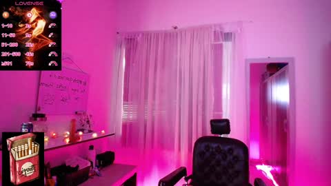 Snapshot of misslana_wn chatting on March 6, 6:05 pm LanaLul online show from March 6, 6:05 pm