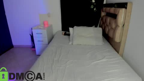 Snapshot of misslucye_robbie chatting on January 15, 5:19 am Lucye Robbie online show from January 15, 5:19 am