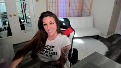 MissLuscious online show from February 8, 6:01 pm