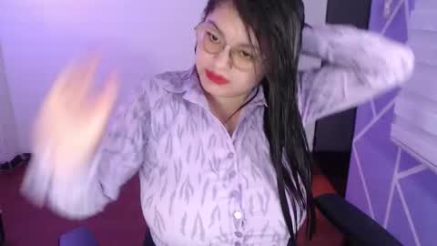 Miia online show from December 15, 3:50 pm