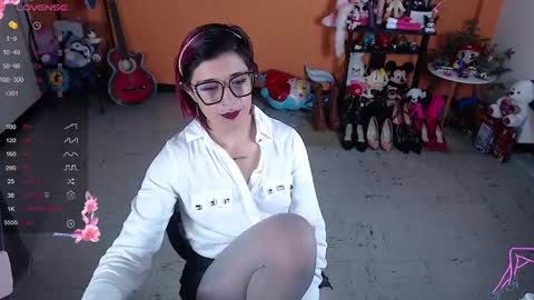 Miss Mia online show from December 17, 12:54 pm