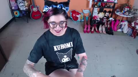 Miss Mia online show from January 2, 1:30 pm
