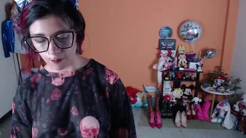 Miss Mia online show from December 28, 11:48 pm