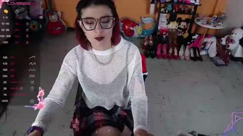 Miss Mia online show from January 21, 1:00 pm