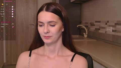 Snapshot of missmo1 chatting on January 13, 1:23 am Moni online show from January 13, 1:23 am