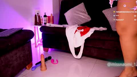 Snapshot of missnaomi_ chatting on October 27, 1:56 am Naomi online show from October 27, 1:56 am