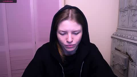 Snapshot of missoliviaa_ chatting on December 21, 9:12 am Olivia online show from December 21, 9:12 am