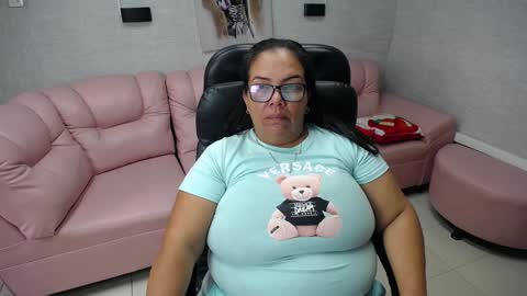 Penelope online show from December 31, 12:15 pm