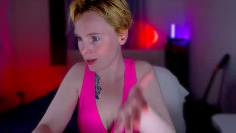 Snapshot of missseverina chatting on September 14, 10:51 pm Severina but you can call me Miss Goddess Pretty  online show from September 14, 10:51 pm