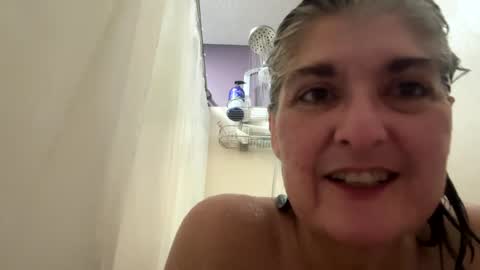 Snapshot of missspooky chatting on January 4, 4:22 pm Miss Spooky Silverstacker online show from January 4, 4:22 pm